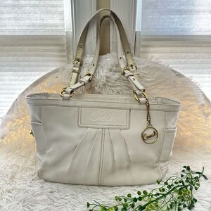 Coach Vintage F13759 All-White Pleated Gallery Zip Top Hand /Shoulder Bag medium